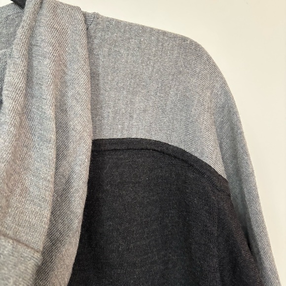 Lululemon Long Sleeve Hooded Sweater Size L - Picture 6 of 6